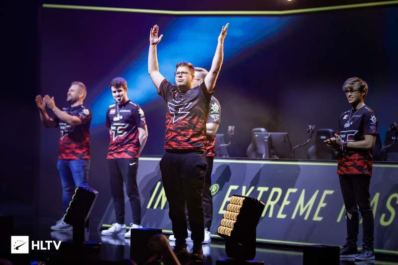 Falcons 以绝对优势击败 Mouz ，晋级 IEM Melbourne 2025 的总决赛