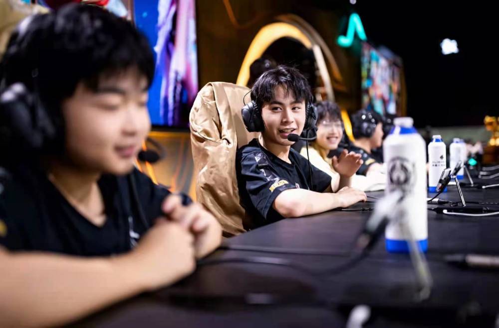 英雄联盟官方：2025LPL第一赛段将于1月12日正式开启